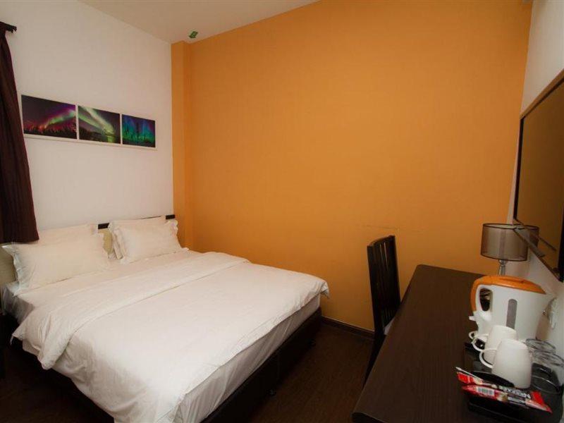 Aurora Boutique Hotel Bahau Екстериор снимка