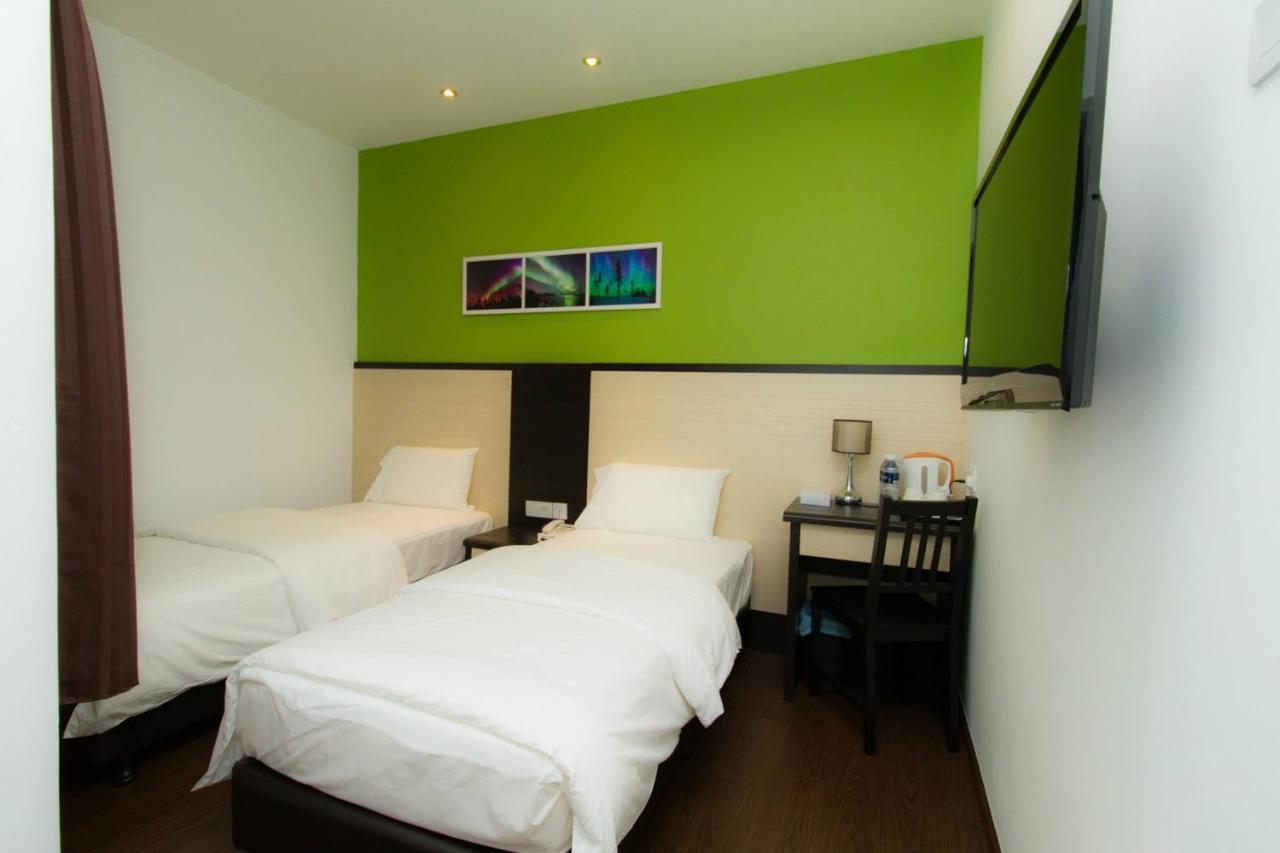 Aurora Boutique Hotel Bahau Екстериор снимка